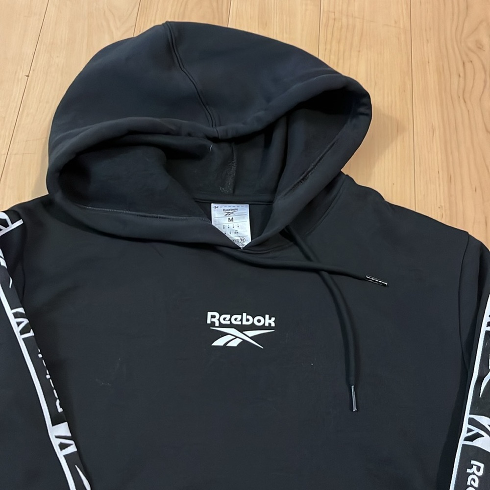 Reebok Black Hoodie Size Medium - Picture 5 of 8